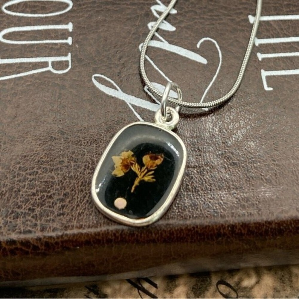 Vintage Dried Flower Necklace Stainless Steel